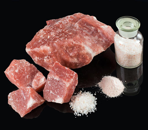 Himalayan pink sea salt in different forms 